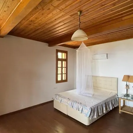Hotel With Pool 15 Min To Bay In Faralya,