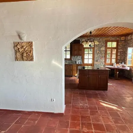 Hotel With Pool 15 Min To Bay In Faralya,